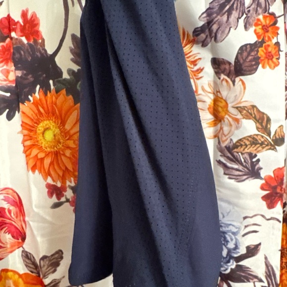 Champion Women’s City Flounce Navy Skort - Picture 5 of 9